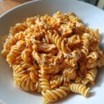Buffalo Chicken Pasta Salad with Creamy Greek Yogurt